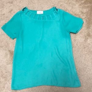Short Sleeve Shirt with Cutout